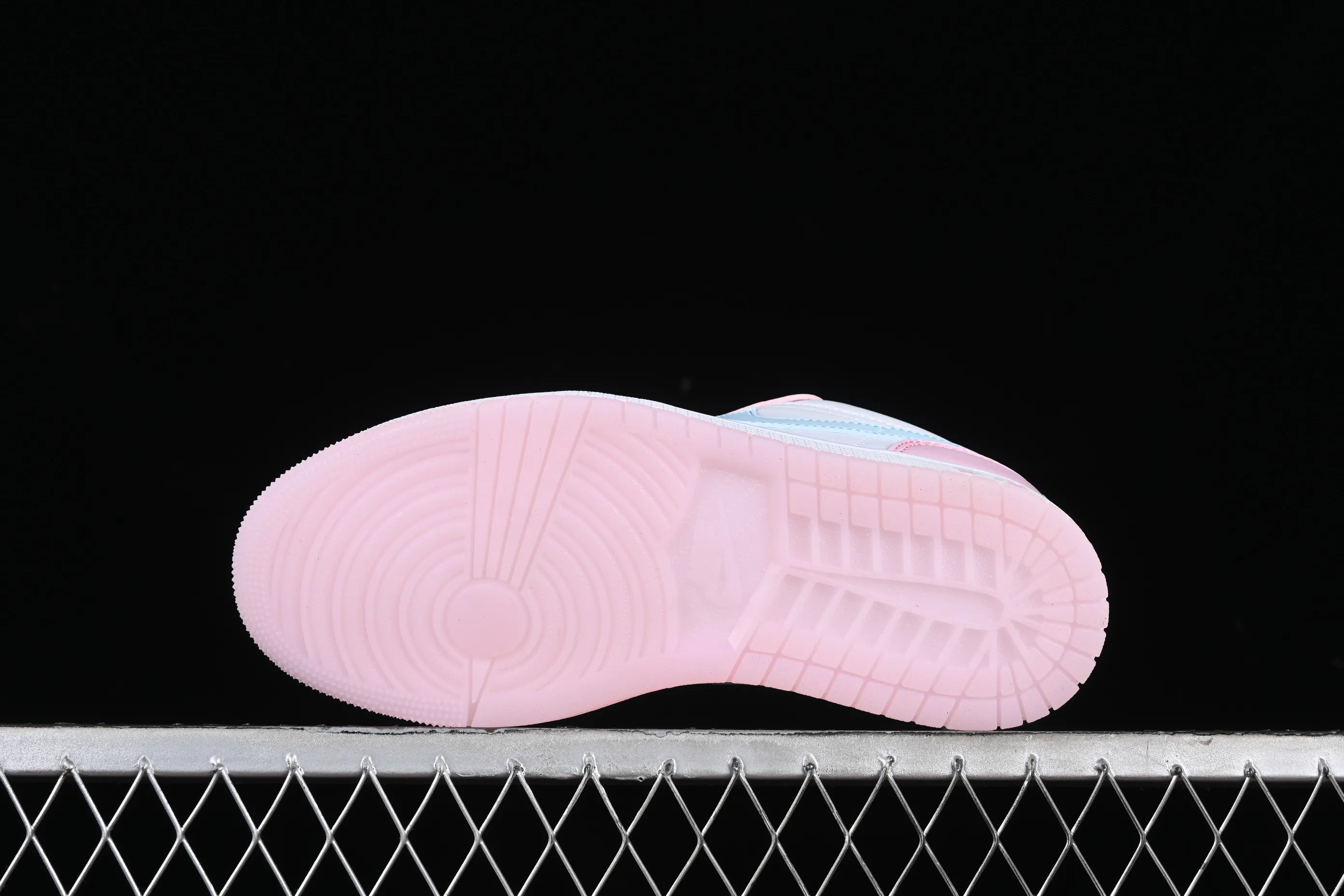 All categories Air Jordan Jordan series basketball shoes Air Jordan 1 Low Z version Air Jordan 1 Low "White/Pink Foam/Glacier Blue" AJ1 Joe 1 Valentine's Day low-top cultural casual sneakers HM3706-141